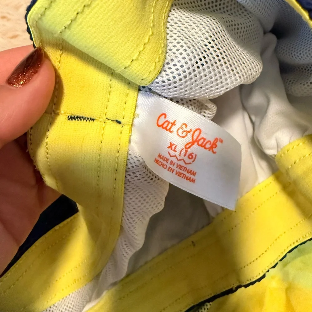 Cat and Jack Boys Swim Trunks Size XL